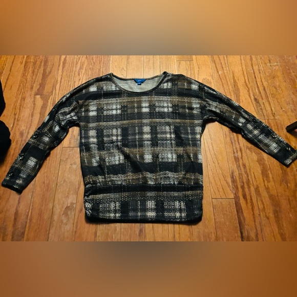 Apt. 9 Textured Knit Top in Black and Cream EUC Size Small - Picture 2 of 6